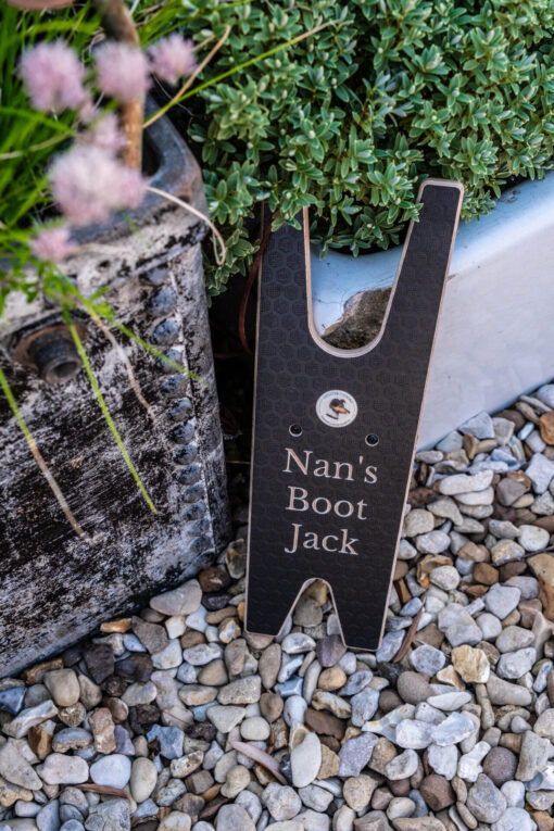 nan's boot jack