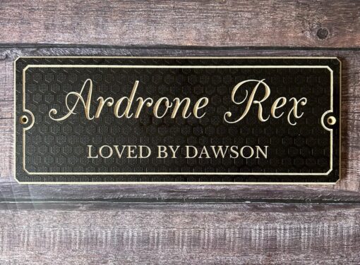 Stable name plaque with extra wording - love by ...