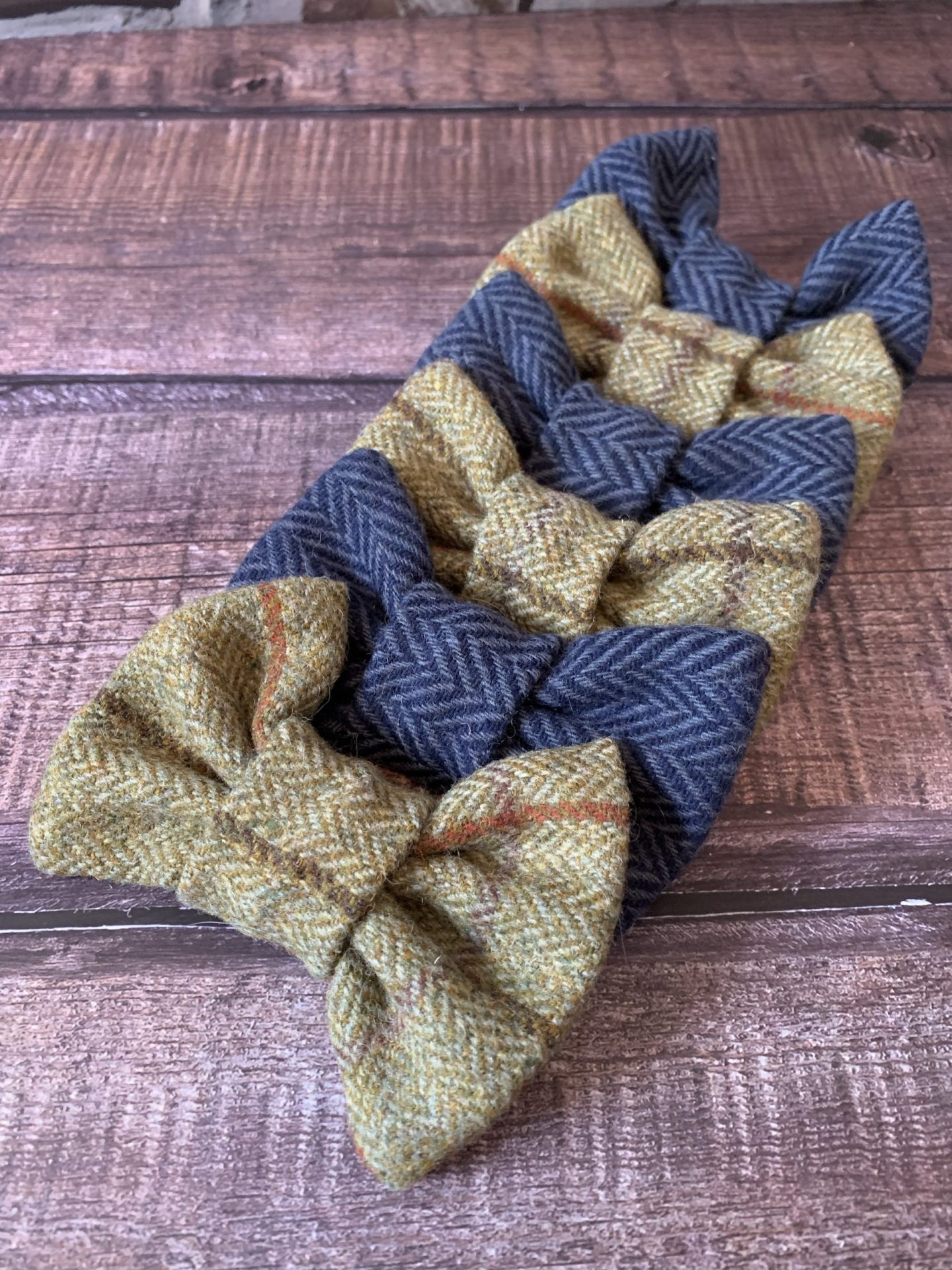 Christmas gifts for dog lovers - Tweed Dog Bow tie -this matches the tweed from our dog bed with removable cover