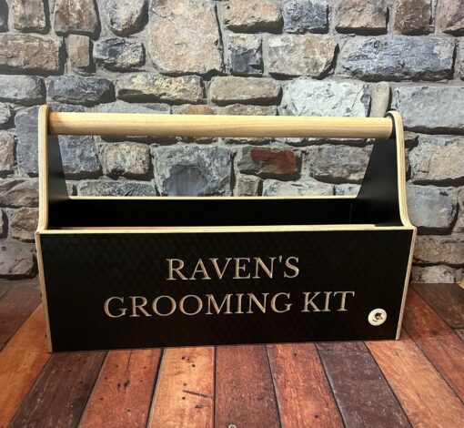 grooming kit with brushes