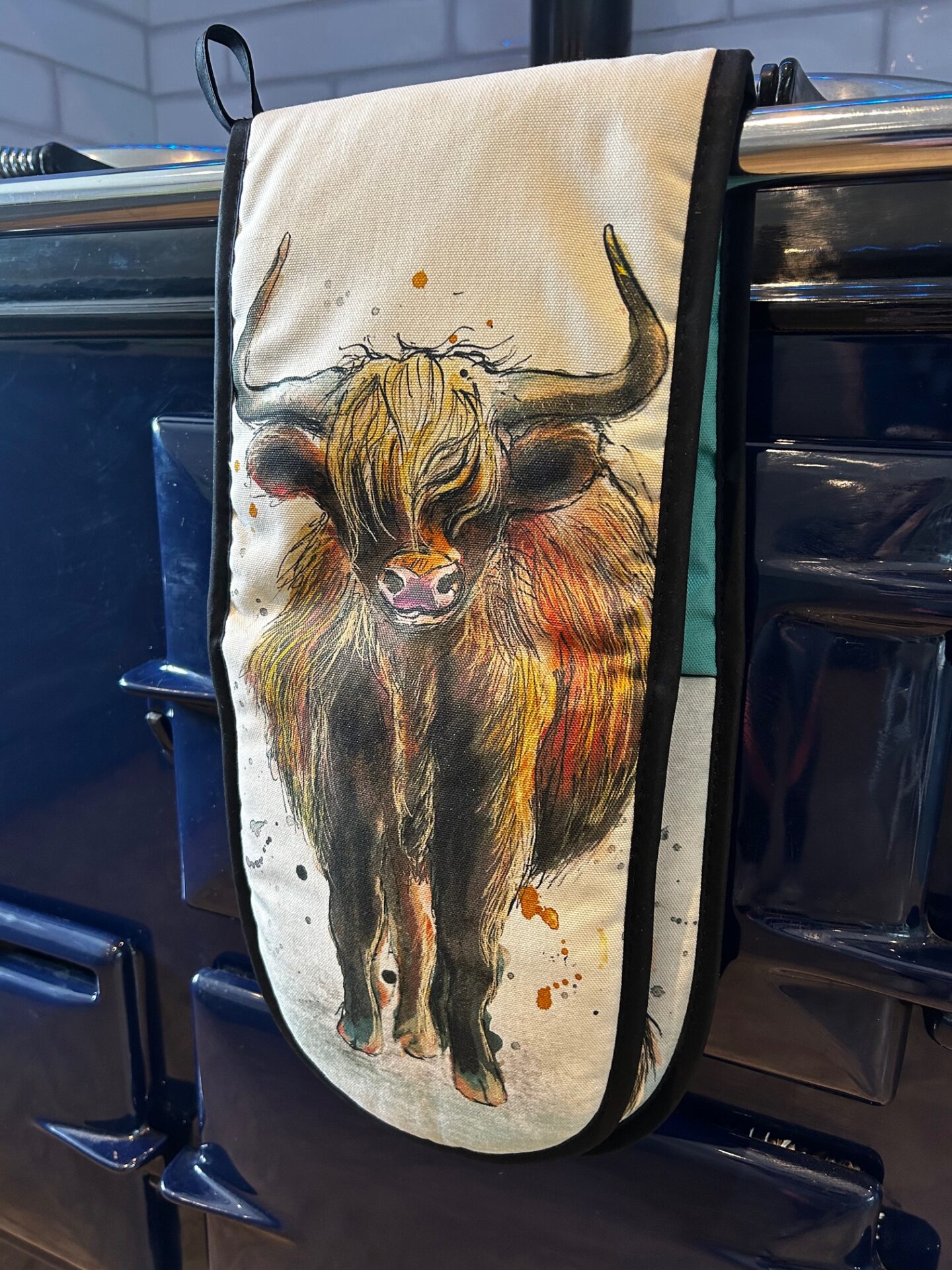 Highland Cow Oven Gloves - Image 3