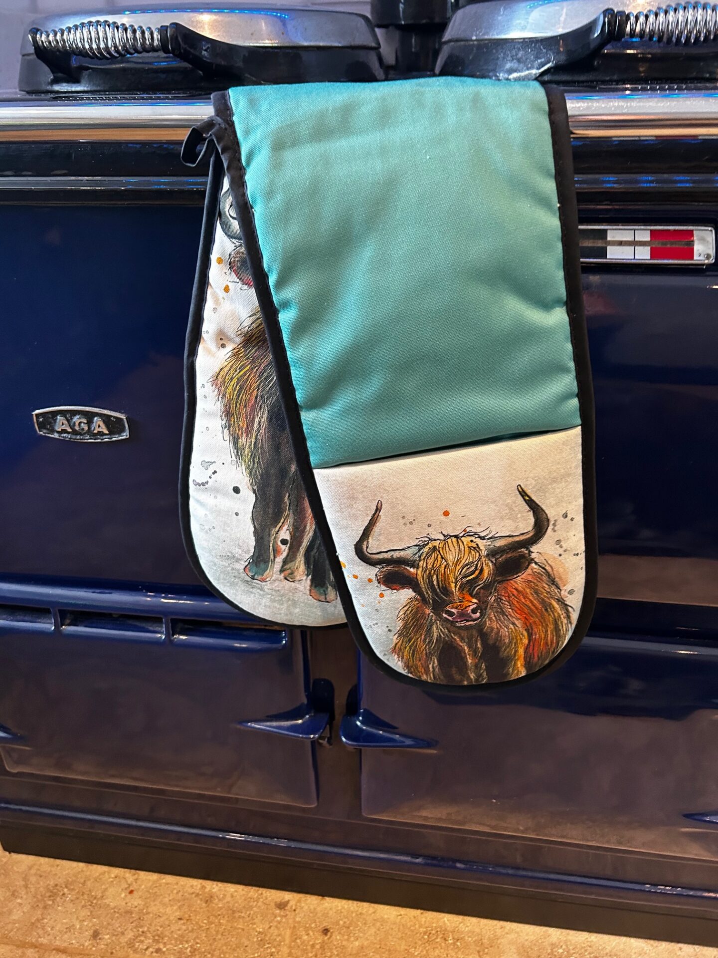 Highland Cow Oven Gloves - Image 10