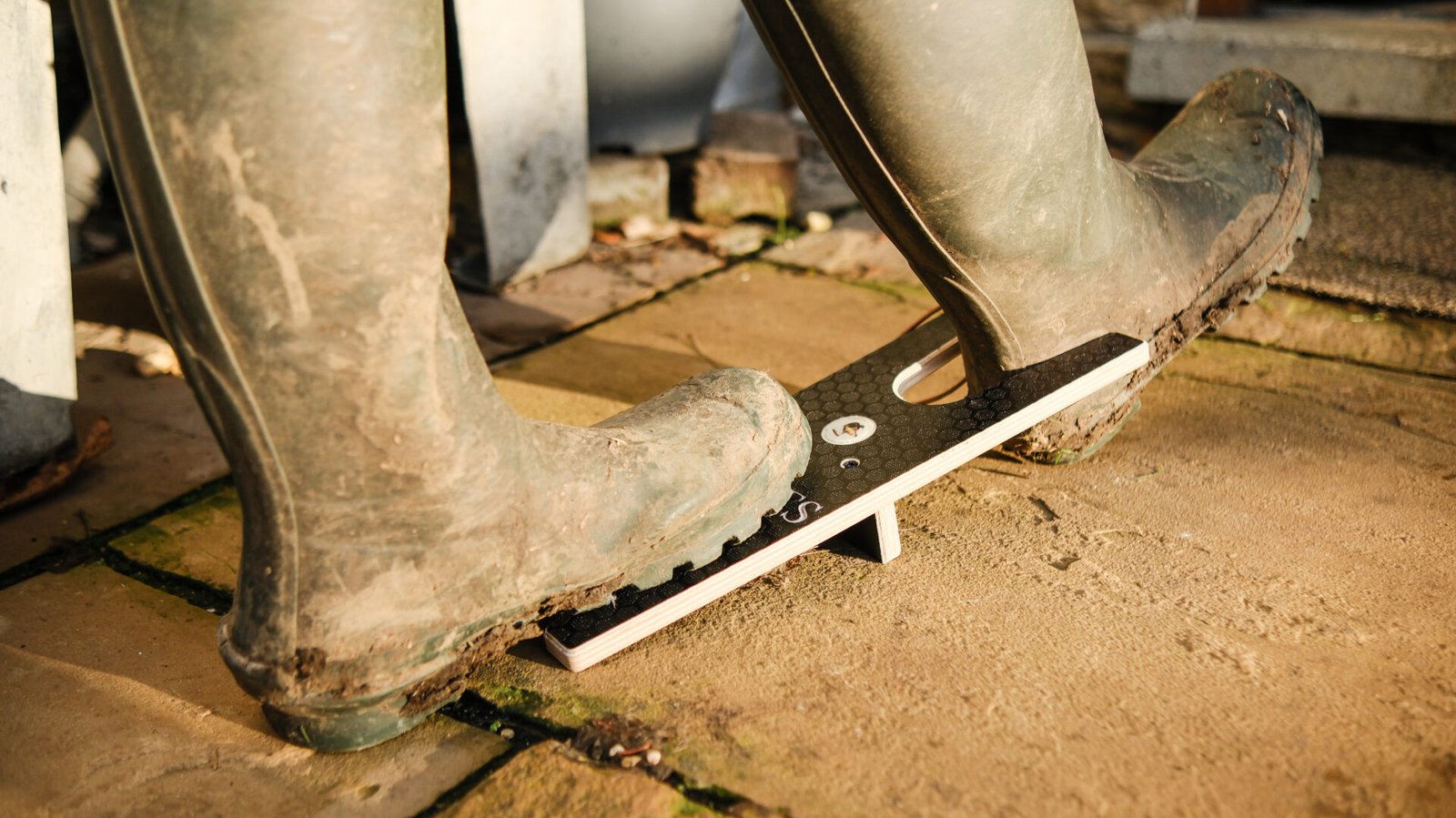 how to use a boot jack